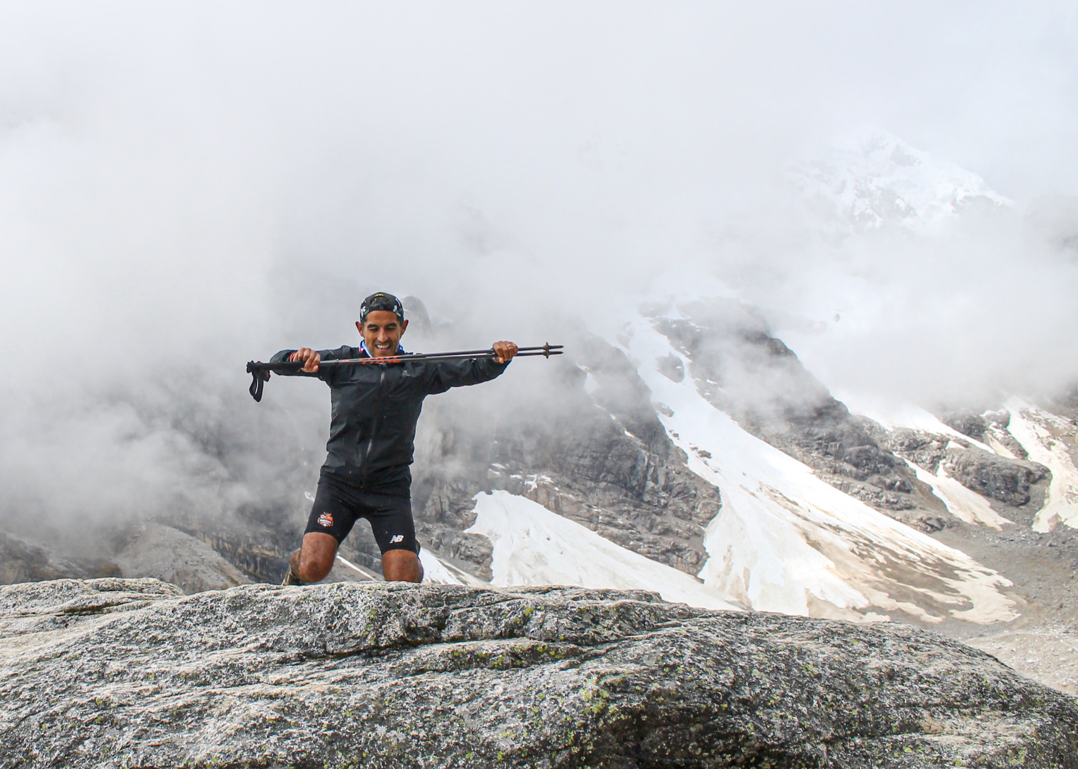 Juan Andrés en montaña representando transformación, enfoque y superación